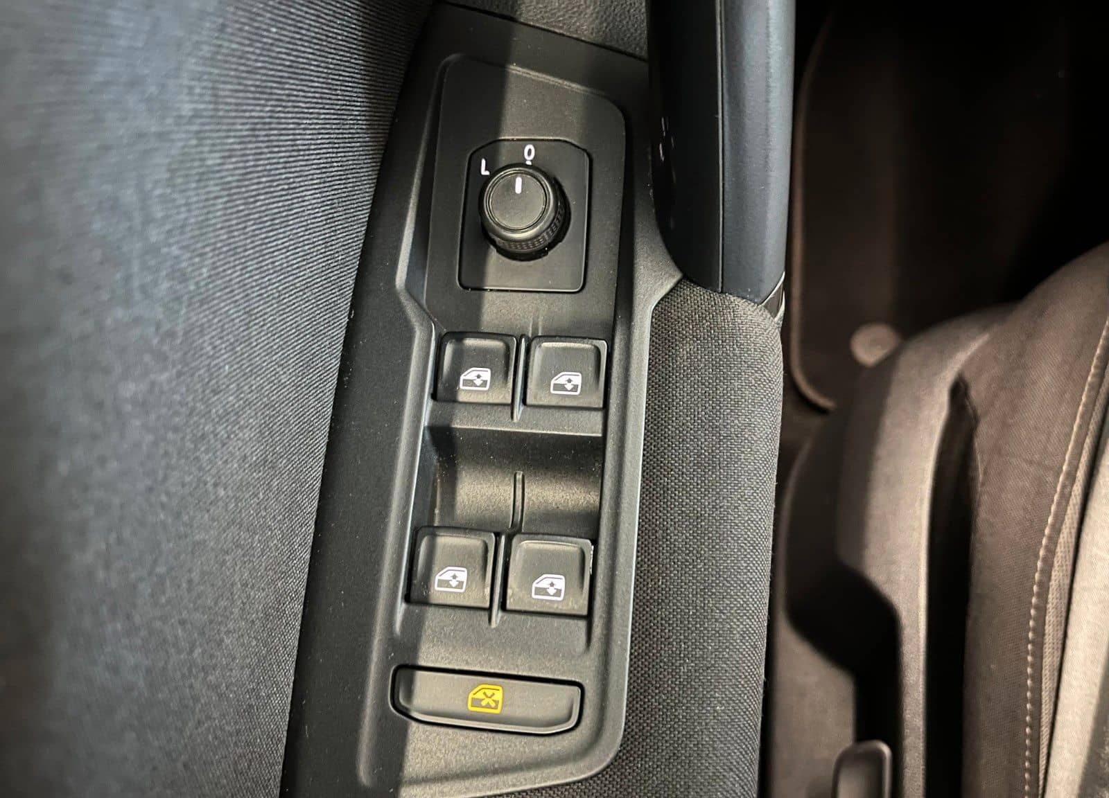 Volkswagen Tiguan 2.0 TDi Comfortline NAVI LED WinterPaket foto 19