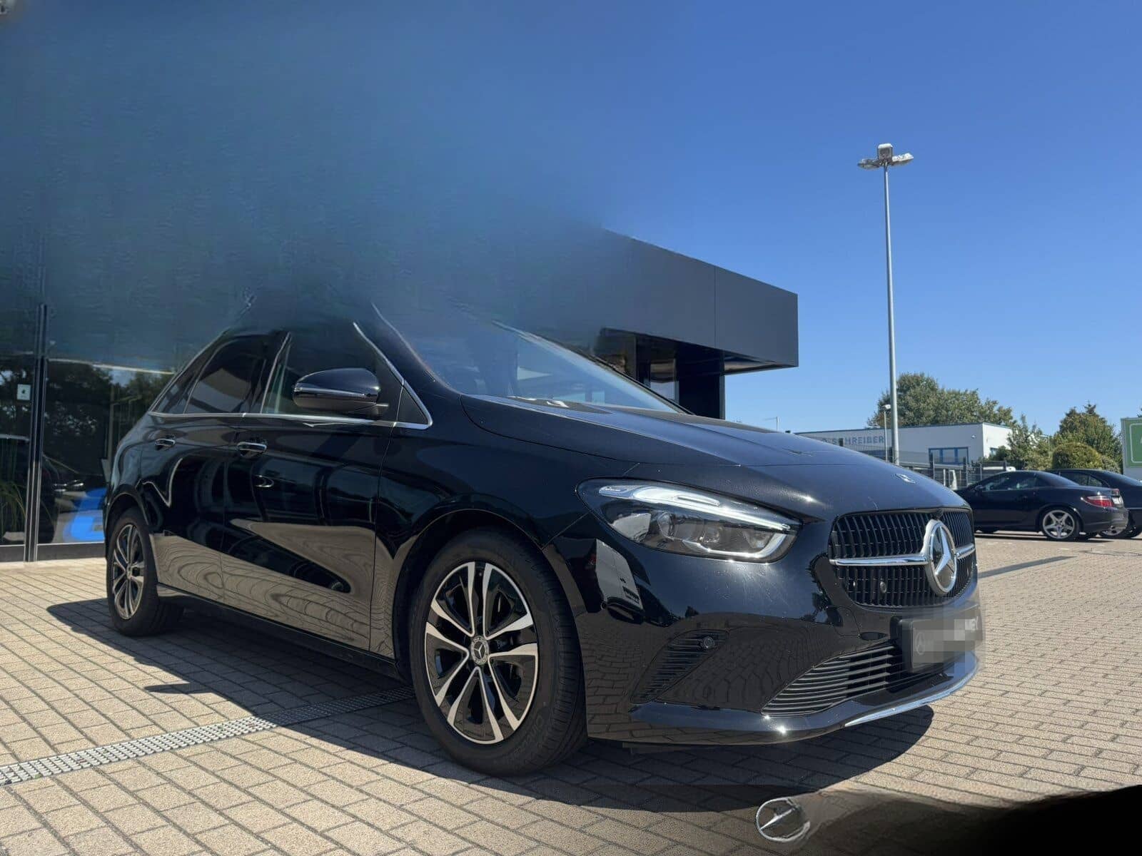 Mercedes-Benz B 180 Multibeam+Distronic+Keyless-Go+KlimaNavi foto 2