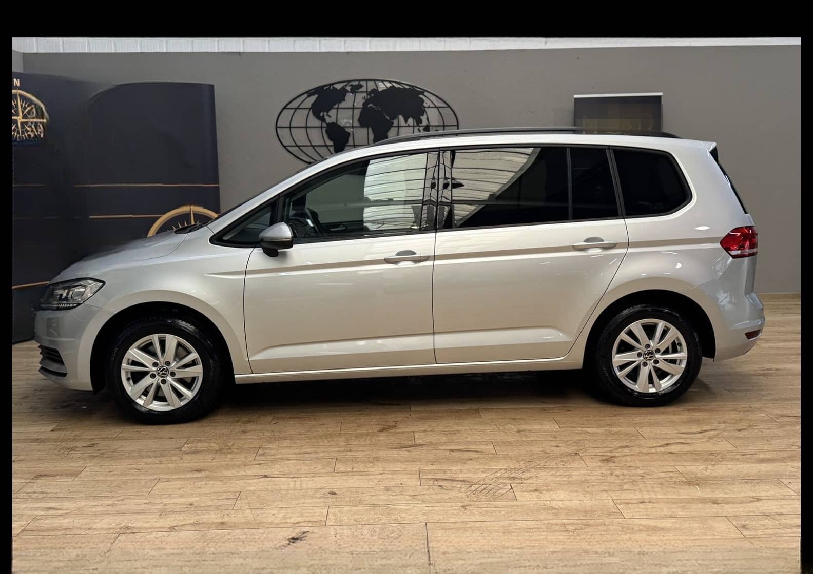 Volkswagen Touran Comfortline 2.0 TDI DSG App Connect/LED/ foto 5