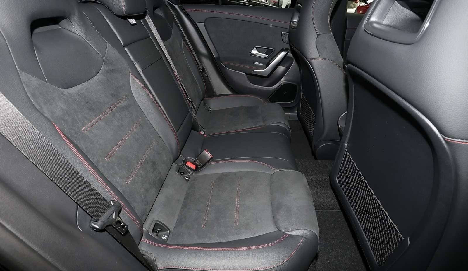 Mercedes-Benz CLA 200 Coupé AMG Distronic+360°+LED+Pano+Totwi foto 6