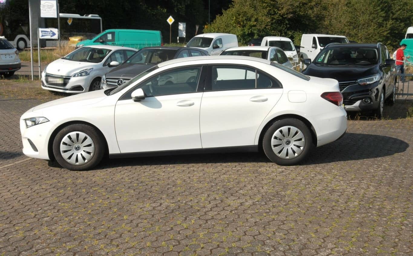 Mercedes-Benz A 180 d Automatik Navi Klimaautomatik foto 4