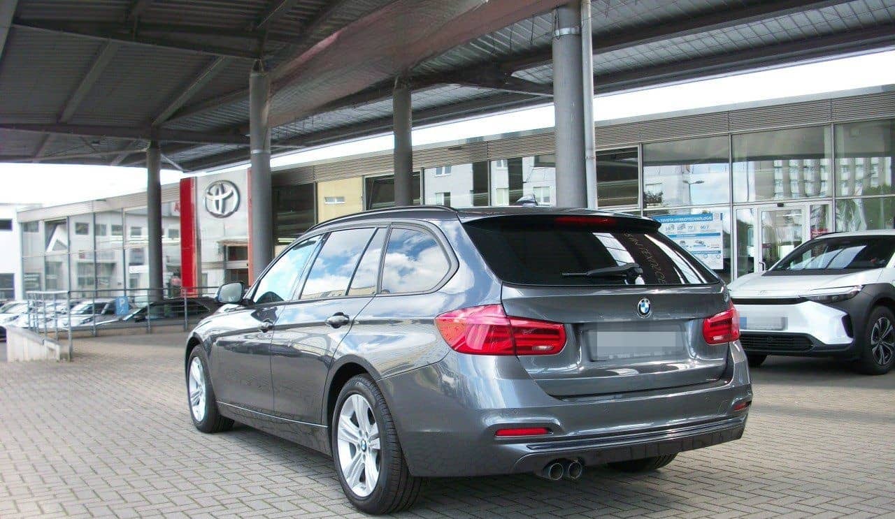 BMW Baureihe 3 Touring   320 d Sport Line foto 8