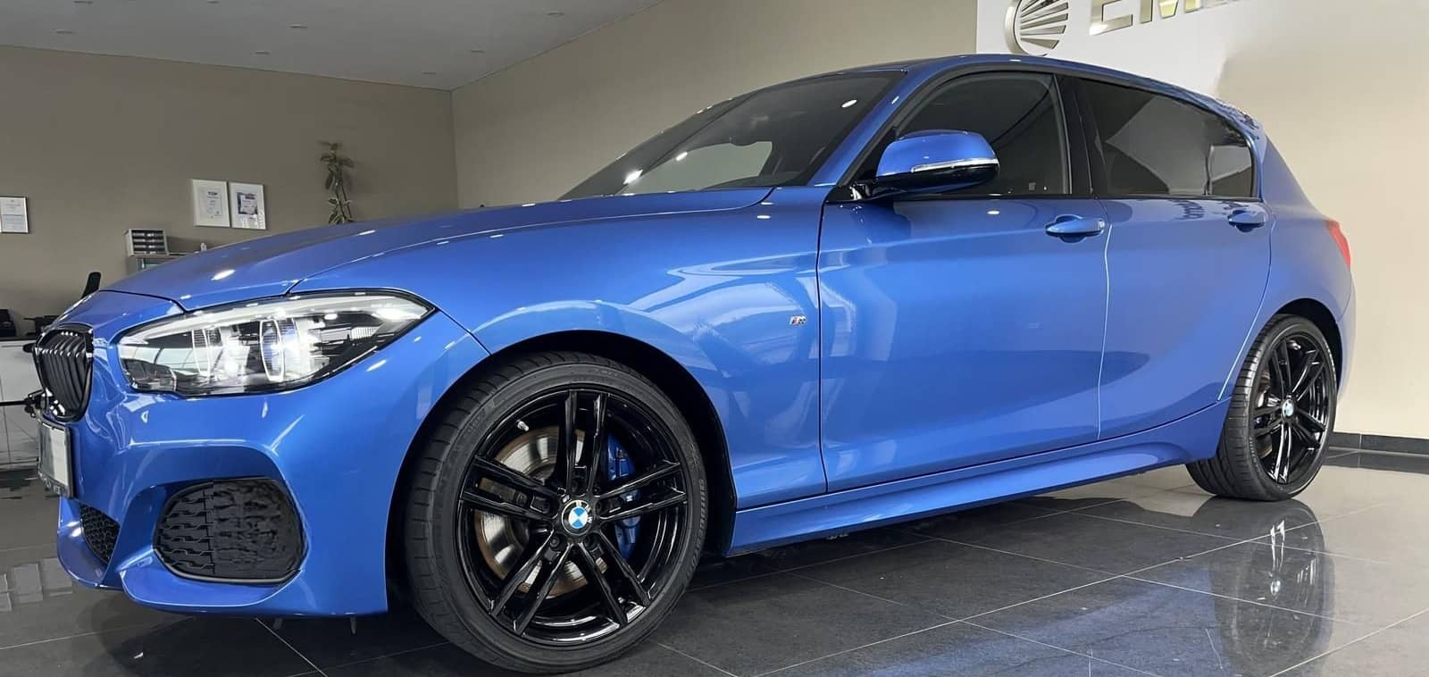 BMW 120 d Edition M Sport Shadow Metallic foto 7