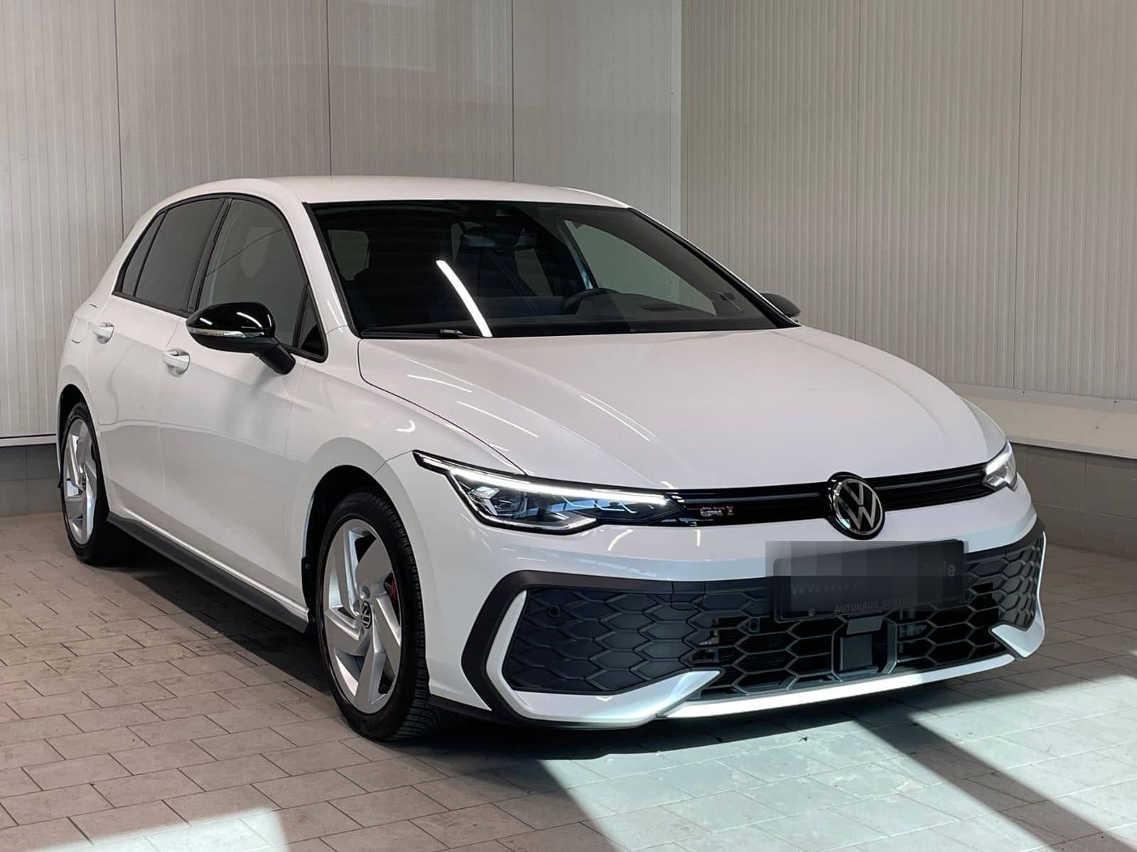 Volkswagen Golf VIII GTI 2.0 TSI DSG NAVI LED-PLUS SOUNDSYS foto 2