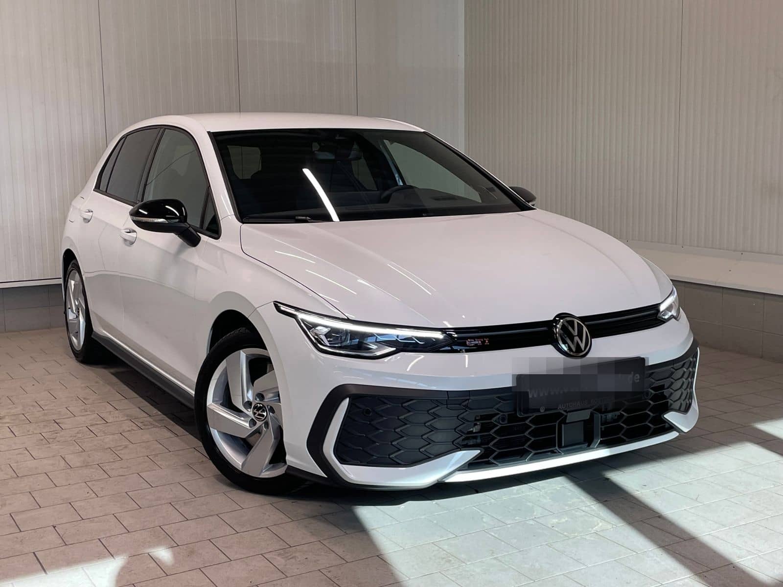 Volkswagen Golf VIII GTI 2.0 TSI DSG NAVI LED-PLUS SOUNDSYS foto 8