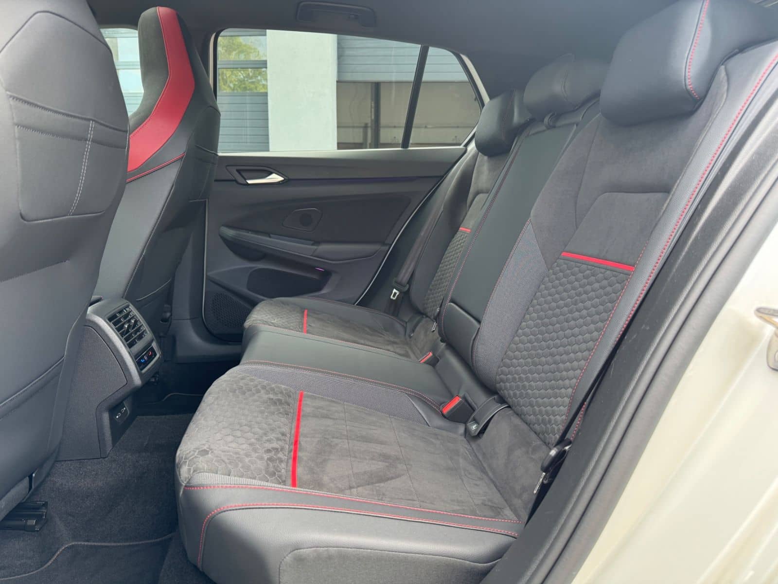 Volkswagen Golf GTI Clubsport °Pano°H&K°HUP°IQ°R-Kamera° foto 10