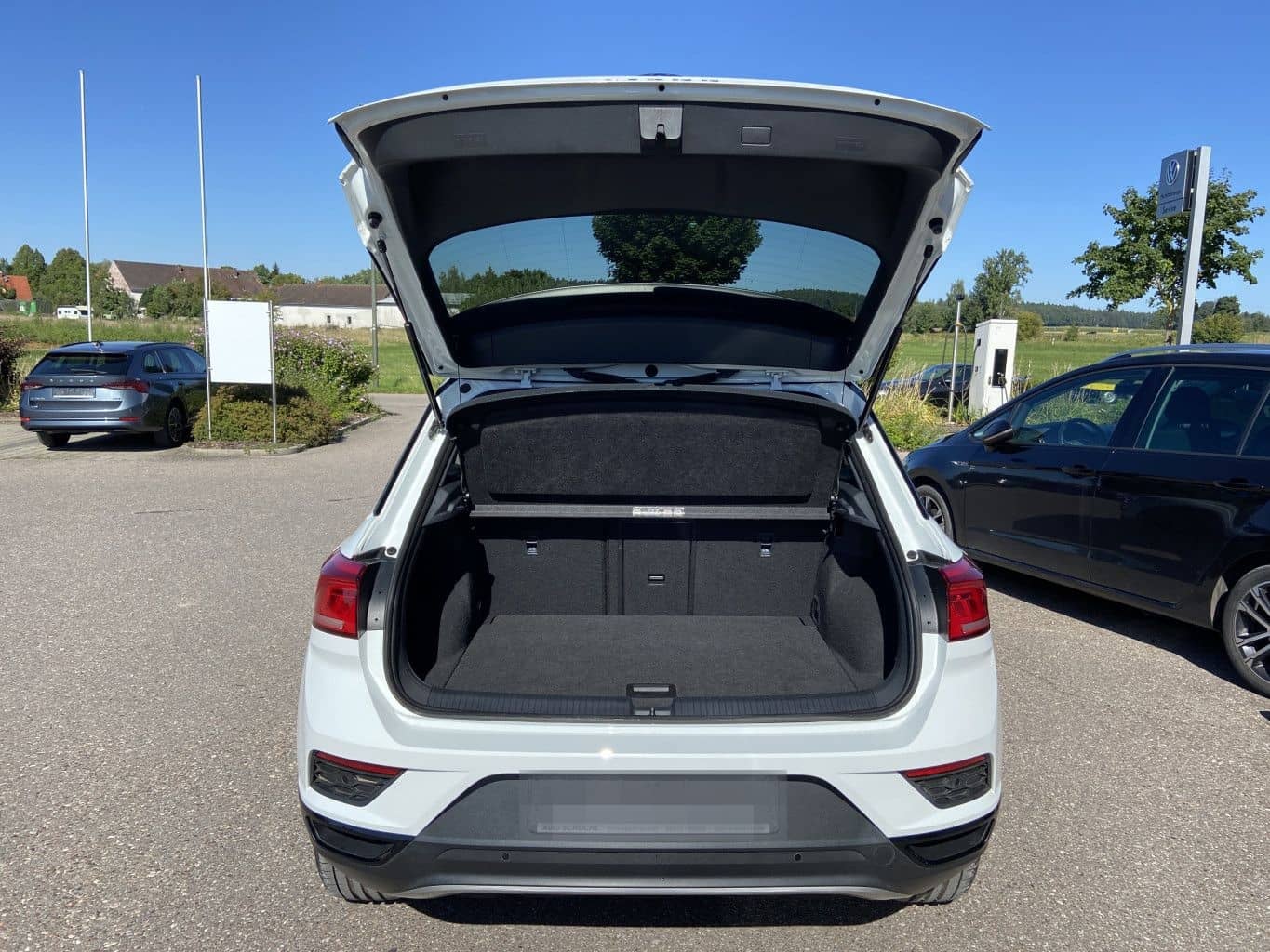 Volkswagen T-Roc 1.5 TSI BLACK-STYLE NAVI+PANORAMA+18"+SHZ+ foto 12