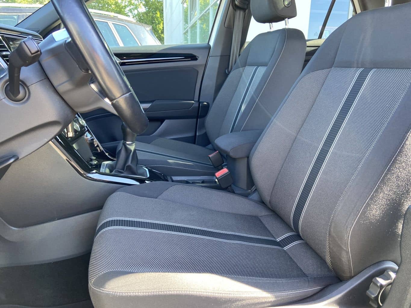 Volkswagen T-Roc 1.5 TSI BLACK-STYLE NAVI+PANORAMA+18"+SHZ+ foto 10