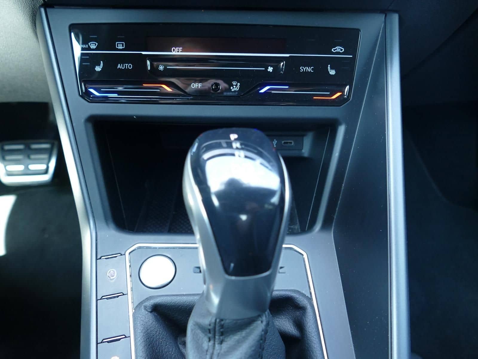 Volkswagen Taigo 1.5 TSI ACT R-Line DSG *Frühlings-ANGEBOT* foto 18