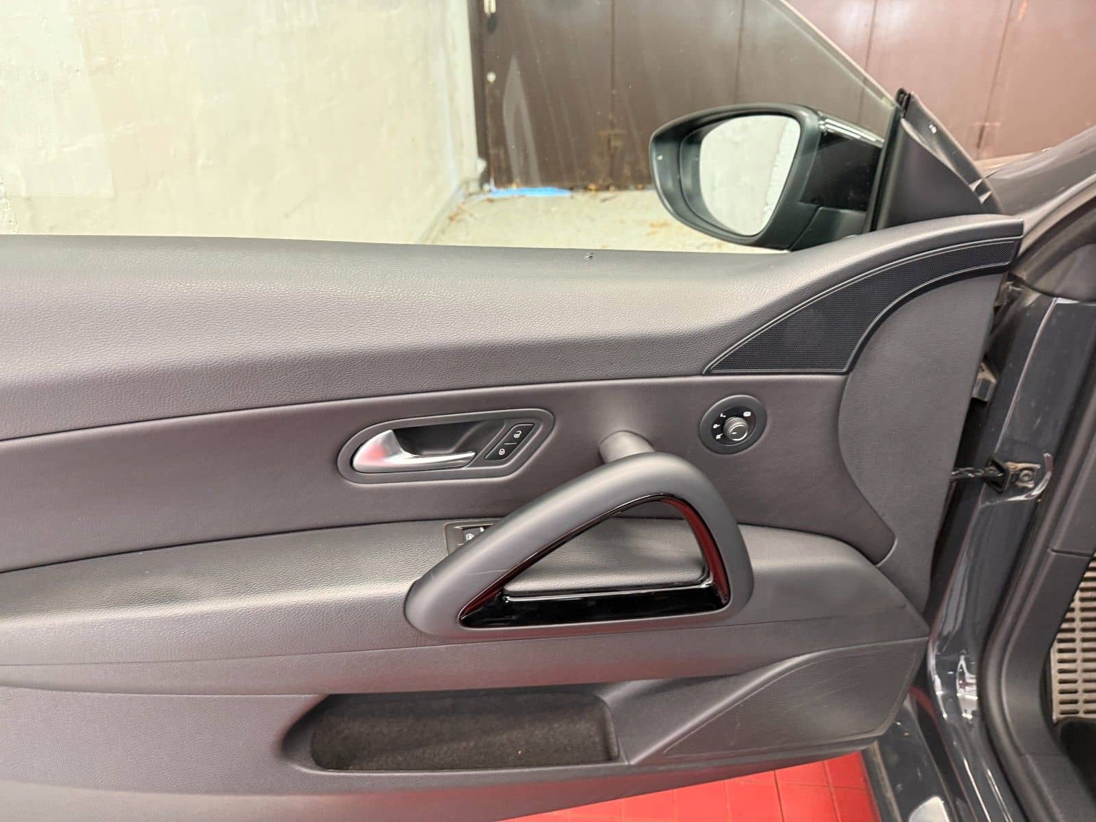 Volkswagen Scirocco R 2.0 TSI Leder/Xenon/BT/19 Zoll foto 15