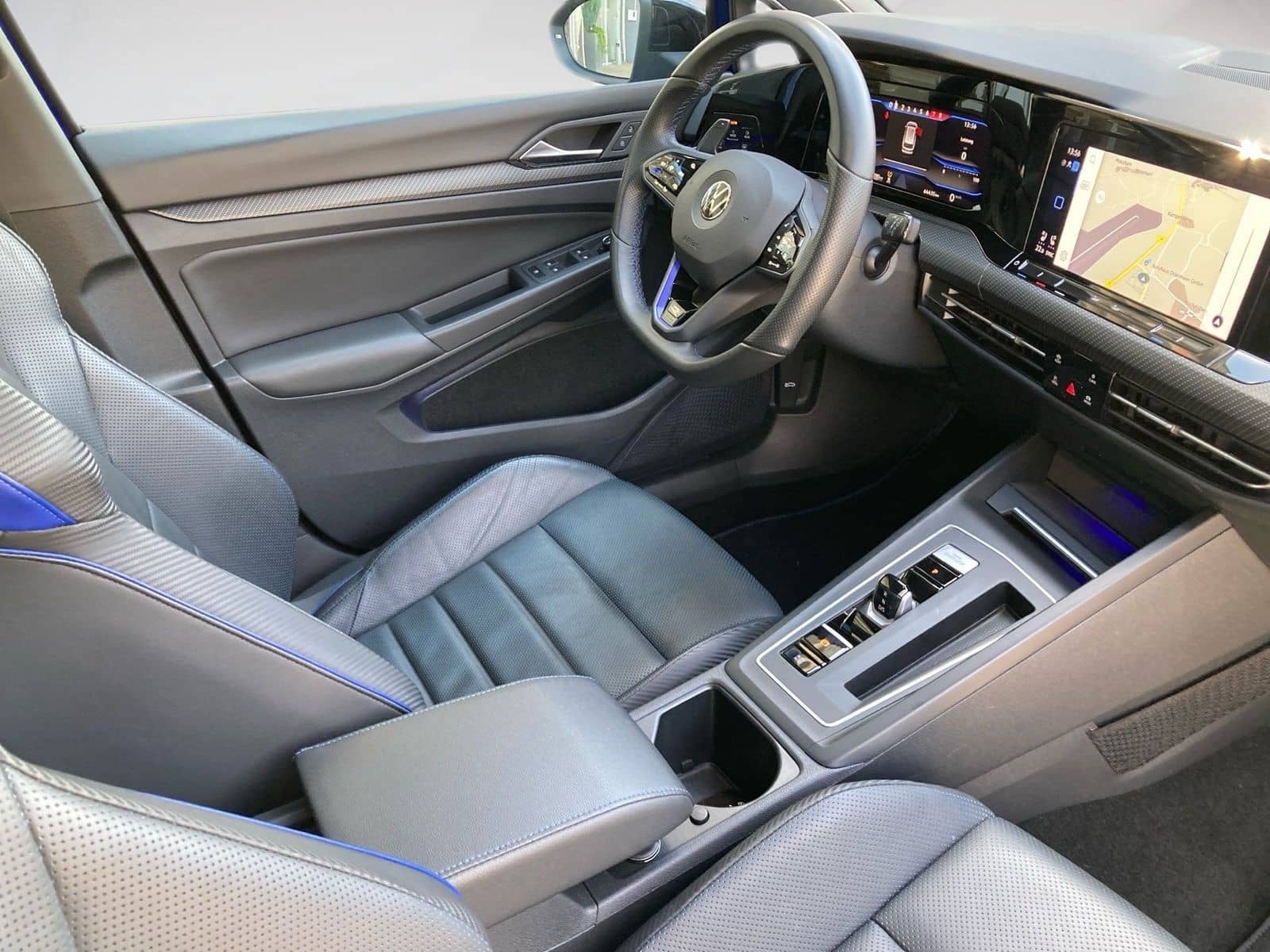 Volkswagen Golf III Variant R 4Motion 2.0TSI IQ.Light.NAV.D foto 9