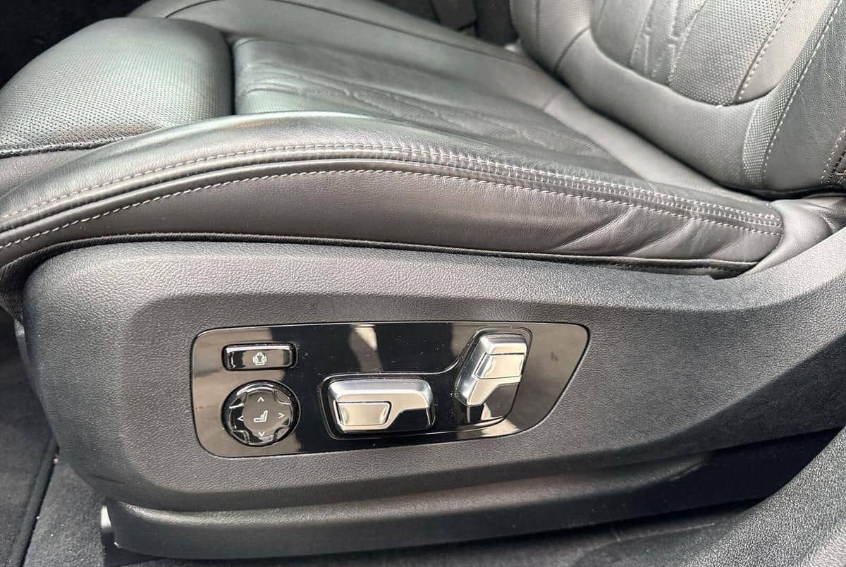 BMW X6 xDriveM.Sp Pro+Innovp+Travelp+Drivp+PanoD+22 foto 23