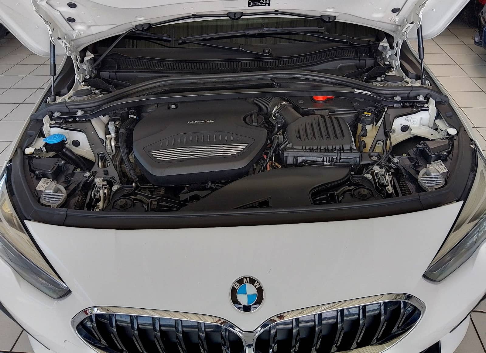 BMW 218d Gran Coupé Live Cockpit Professional Navi foto 16