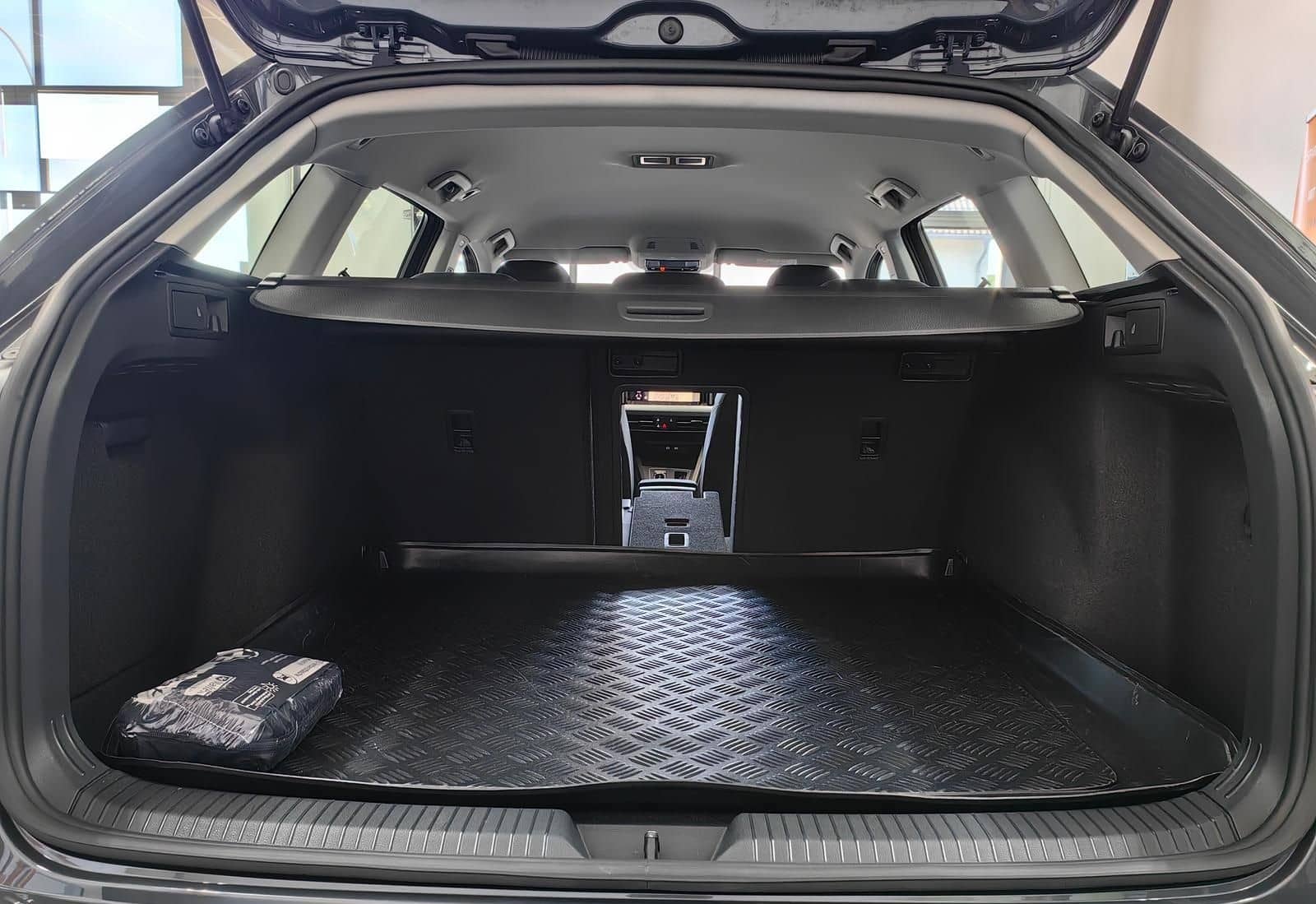 Volkswagen Golf 8 Life eTSI 1.0*ACC*AHK*NAV*Front+Rückf.Kam foto 14