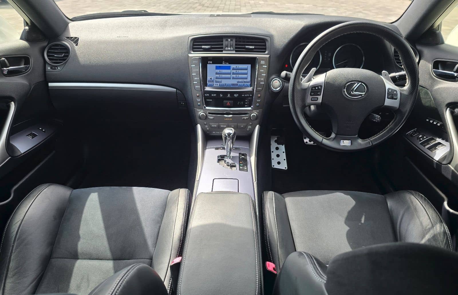 Lexus IS350 F-Sport Video großer Service foto 11