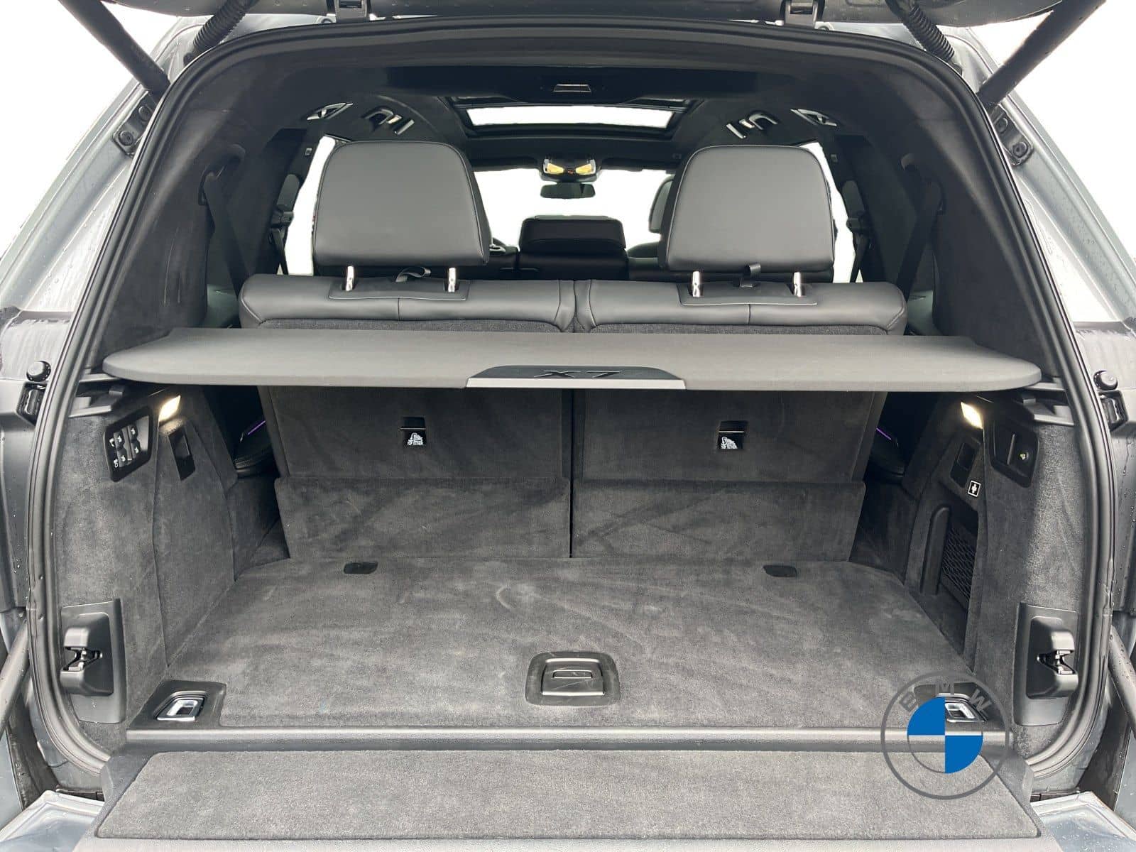 BMW X7 M60i xDrive M Sportpaket Pro Pano Sky Lounge  foto 17