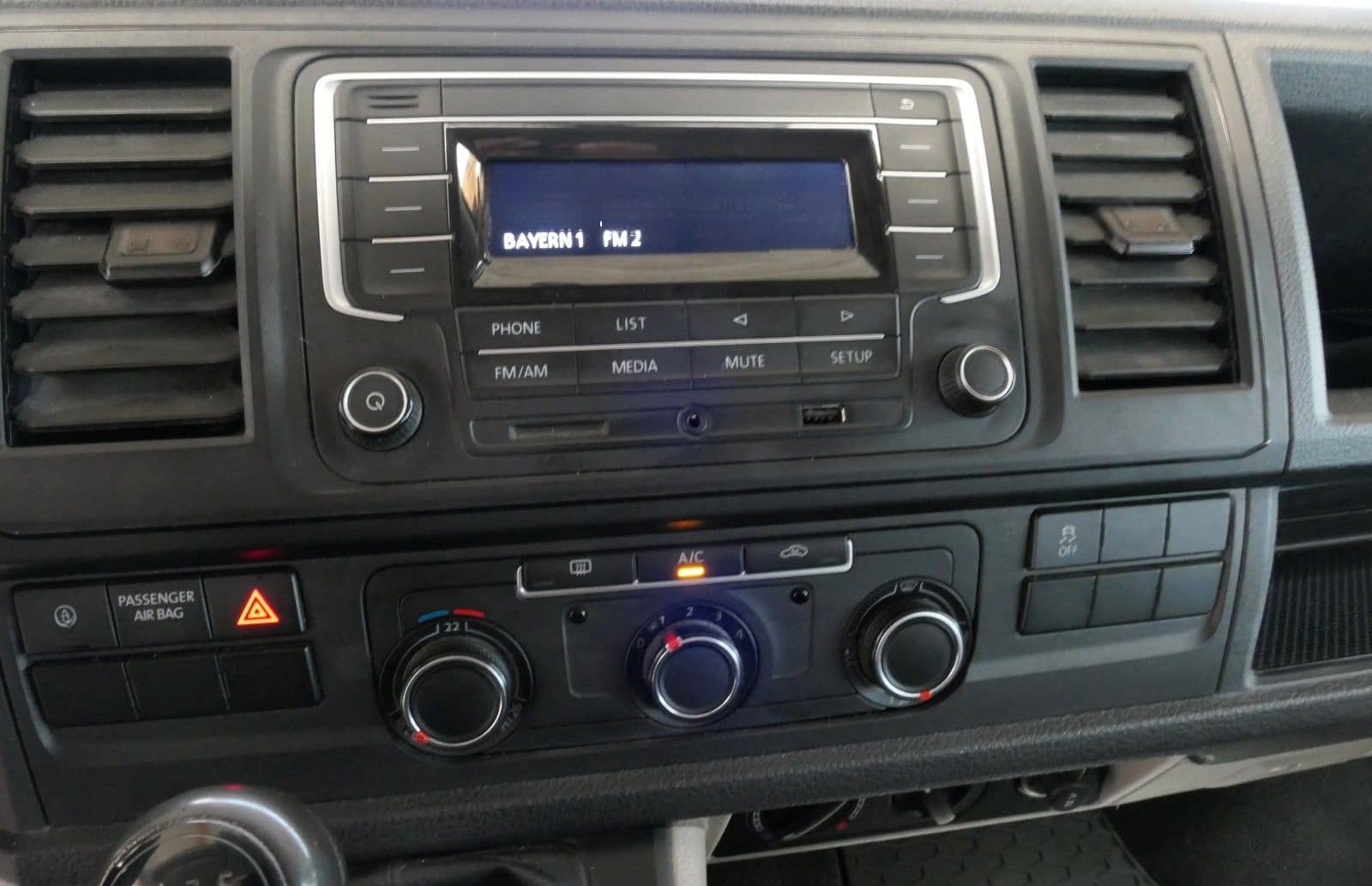 Volkswagen T6 Transporter Kombi KR *8-SITZER*KLIMA*AHK* foto 15