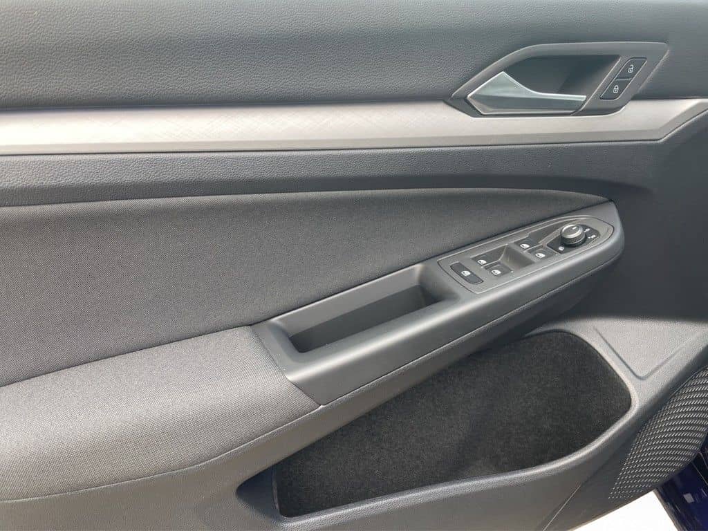 Volkswagen Golf VIII Variant 1.5 TSI Life LED*NAV*SHZ*PDC*V foto 12