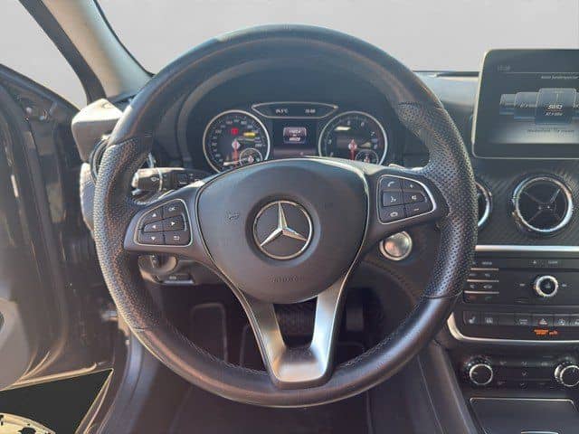 Mercedes-Benz GLA 220 4Matic *LEDER*BUSINESS*SPUR*LED*PRIVACY* foto 12