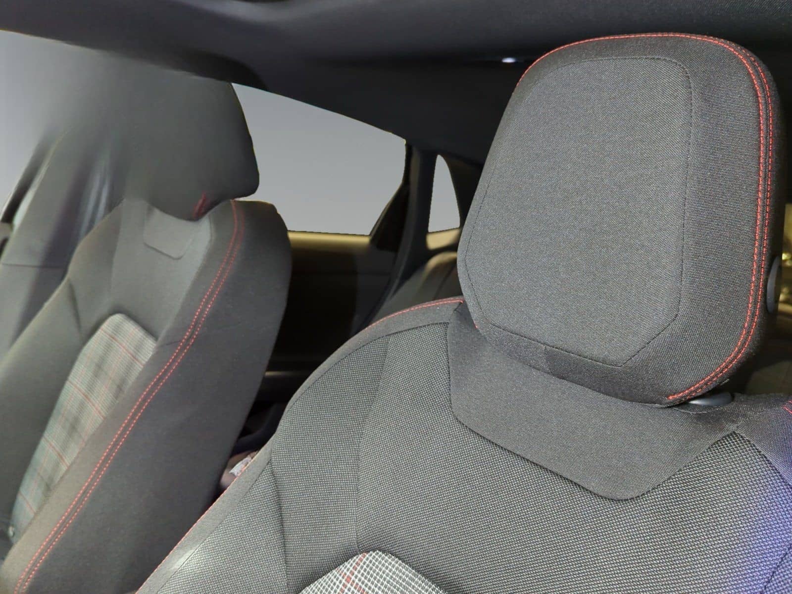 Volkswagen Polo GTI 2.0 TSI DSG MATRIX PANO KLIMA ACC foto 15