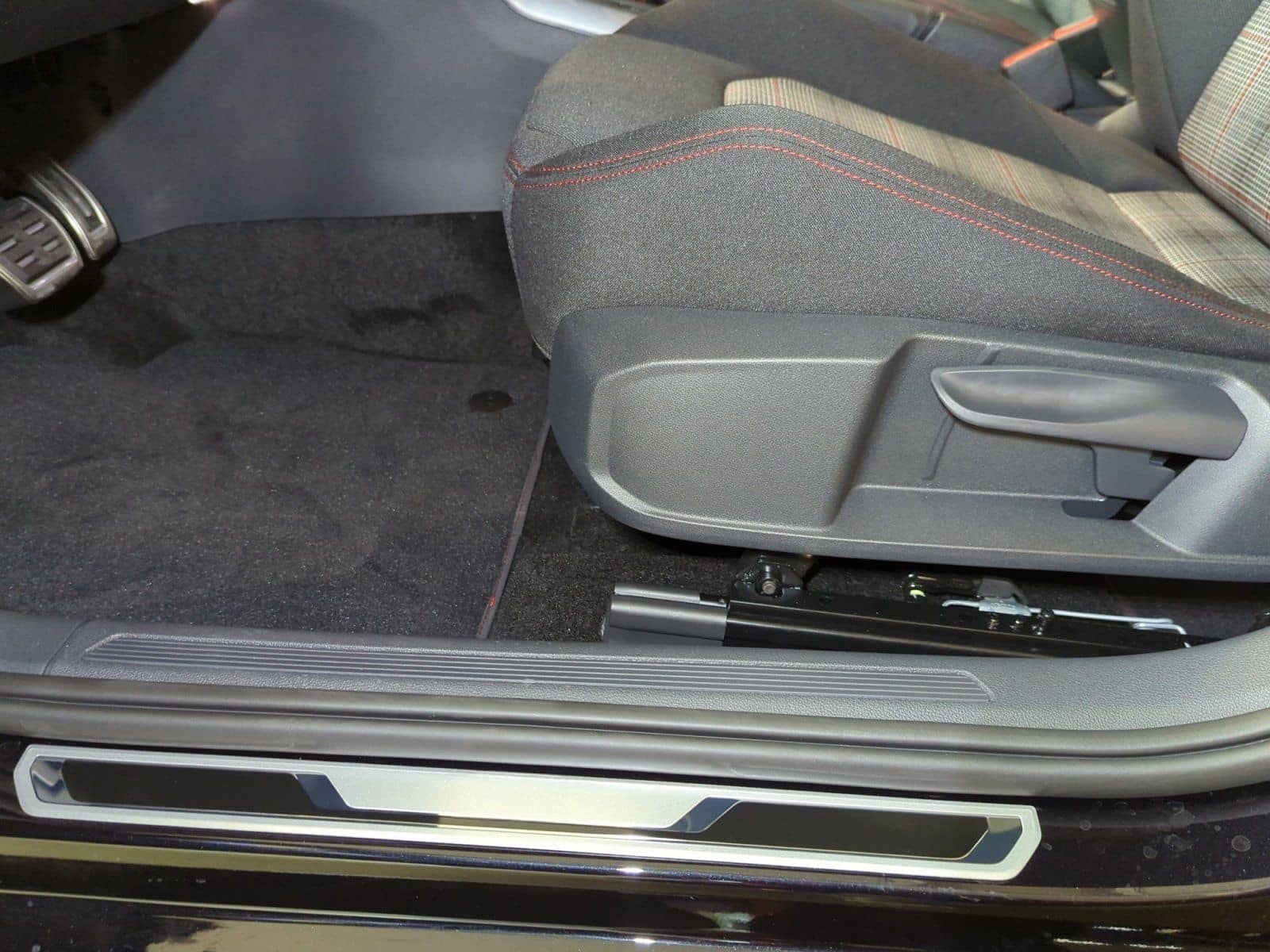 Volkswagen Polo GTI 2.0 TSI DSG MATRIX PANO KLIMA ACC foto 19