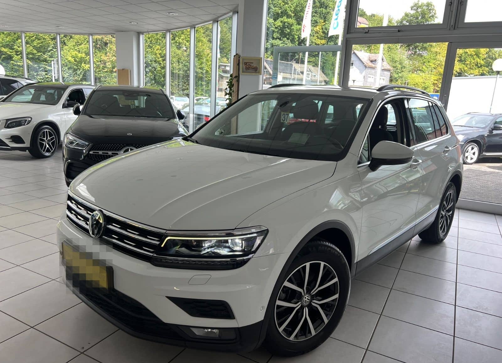 Volkswagen Tiguan Comfortline 2.0TDI *DIGITALTACHO*LED*360° foto 1
