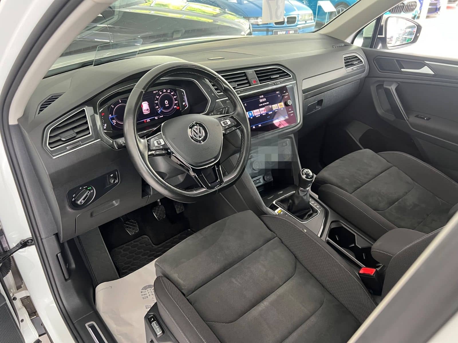 Volkswagen Tiguan Comfortline 2.0TDI *DIGITALTACHO*LED*360° foto 11