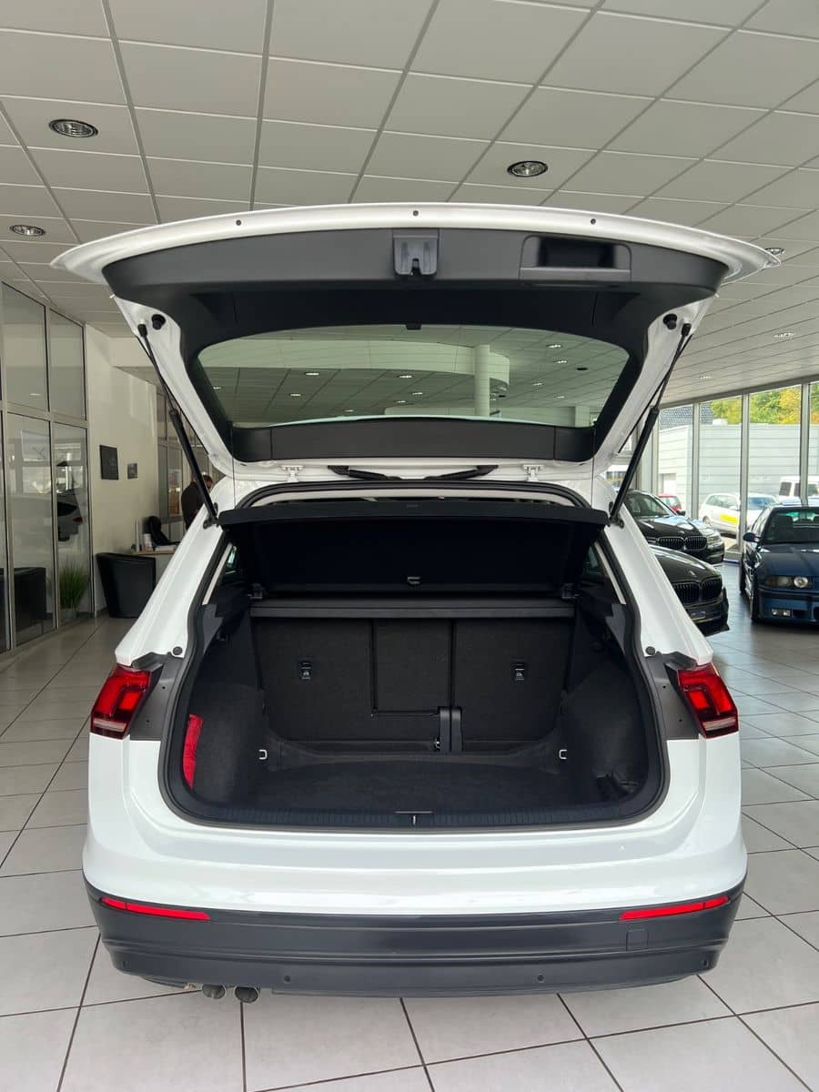 Volkswagen Tiguan Comfortline 2.0TDI *DIGITALTACHO*LED*360° foto 22