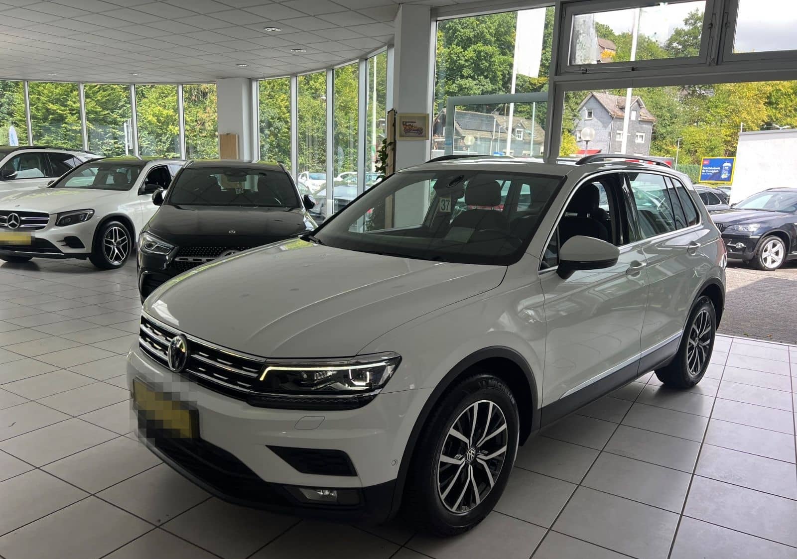 Volkswagen Tiguan Comfortline 2.0TDI *DIGITALTACHO*LED*360° foto 9