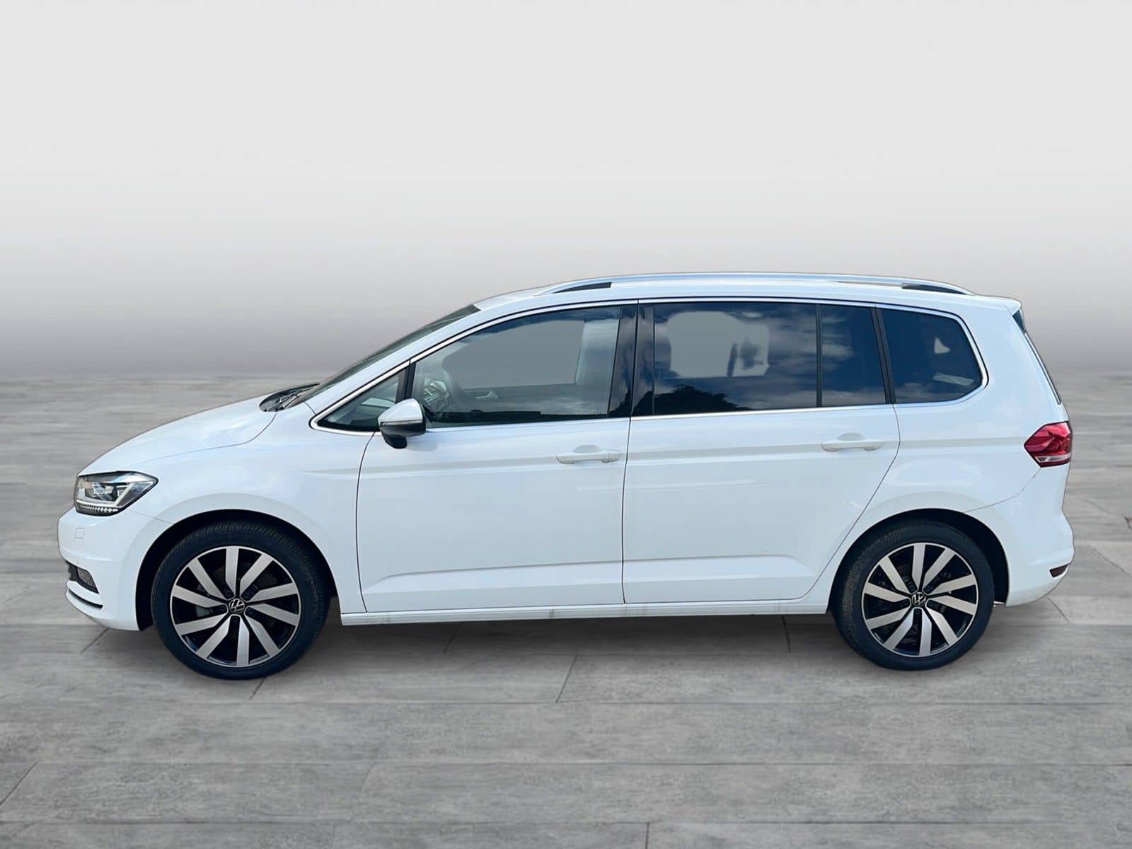 Volkswagen Touran Highline AHK,NAV,WR,KAM,ACC foto 2