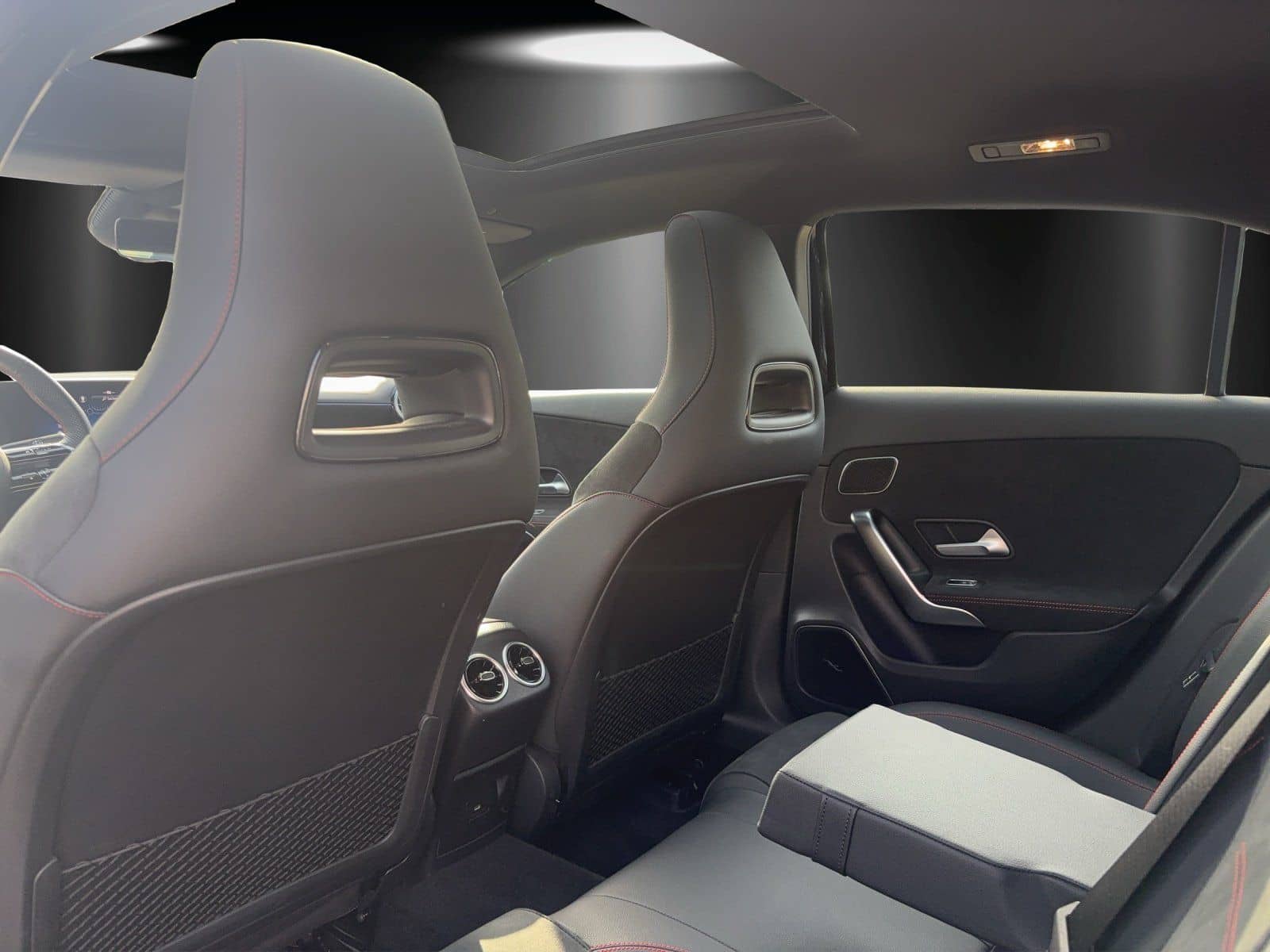 Mercedes-Benz A 250 4M AMG Premium Standhz Pano Burme WinterPk foto 11