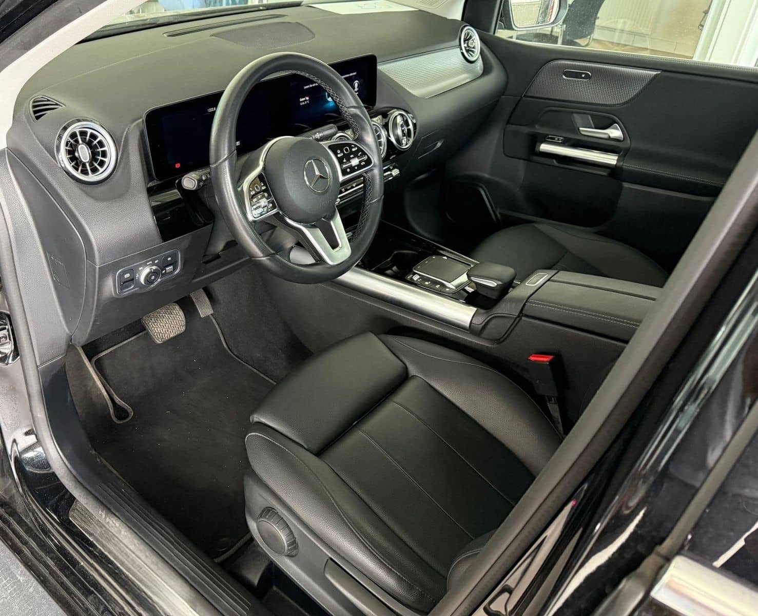 Mercedes-Benz B 200d Progressive LED foto 2