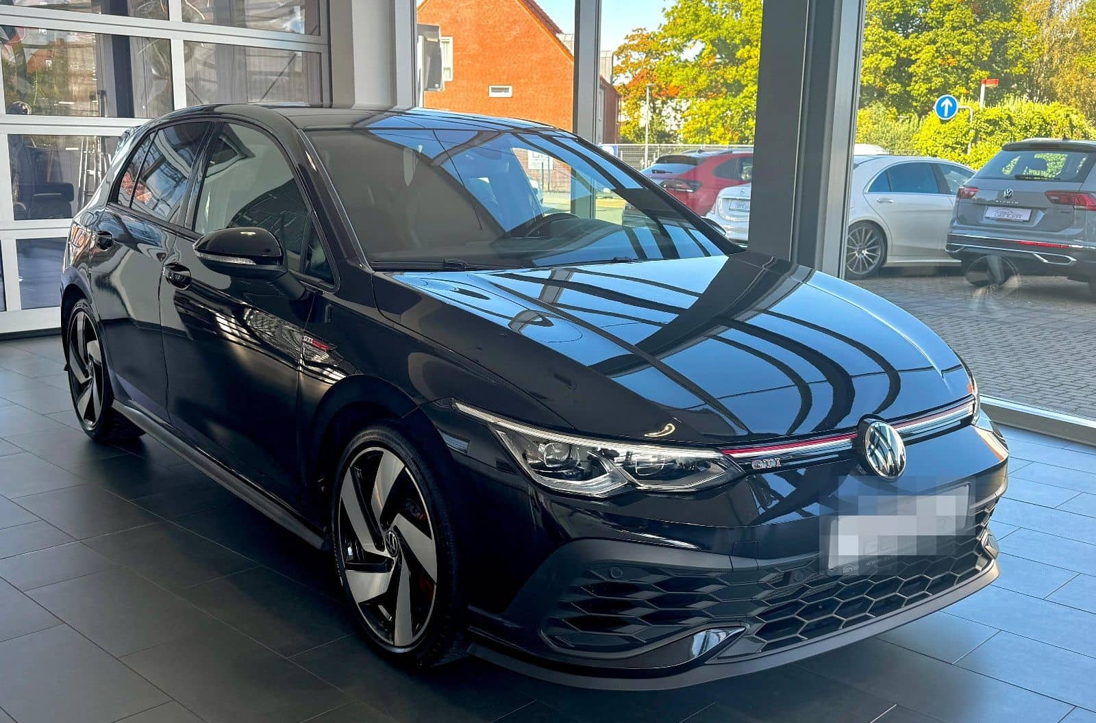 Volkswagen Golf VIII Lim. GTI Clubsport 2.0 TSI "LED/Pano" foto 3