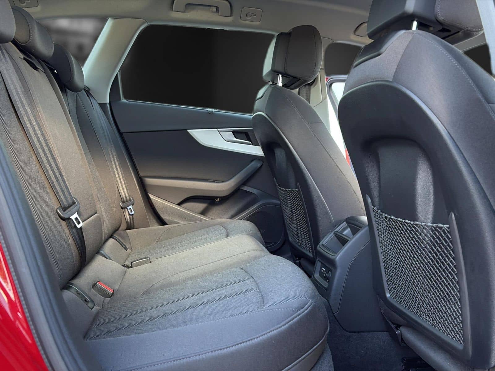 Audi A4 204ps Massage*Sound*Spur*VZ*LED*Parklenk*Navi foto 17