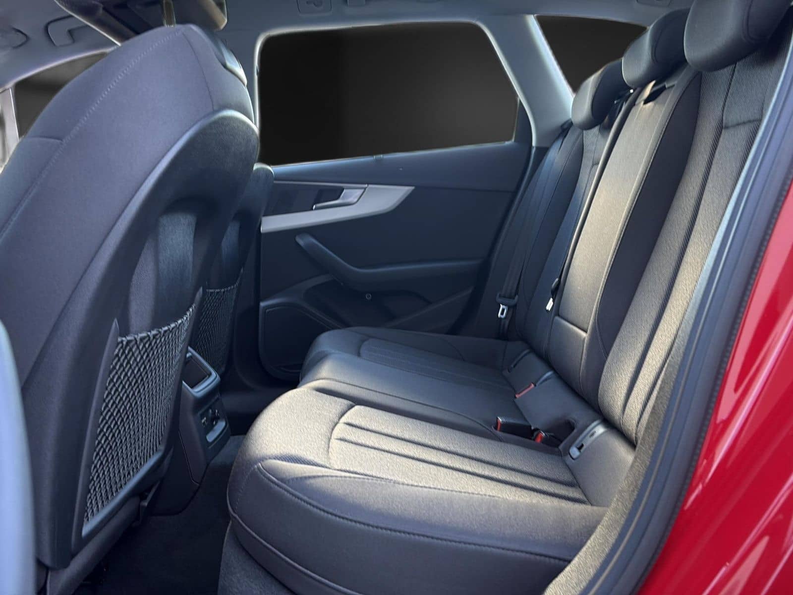 Audi A4 204ps Massage*Sound*Spur*VZ*LED*Parklenk*Navi foto 18