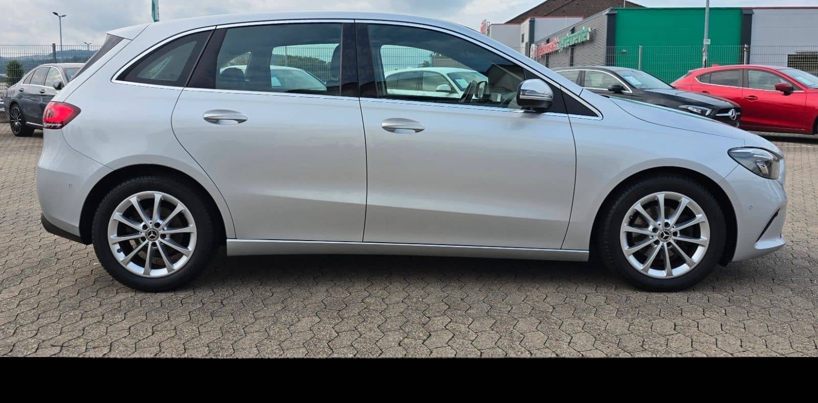 Mercedes-Benz B 180 Progressive*MBUX*LEDER*KAMERA+TOTW+LED foto 4