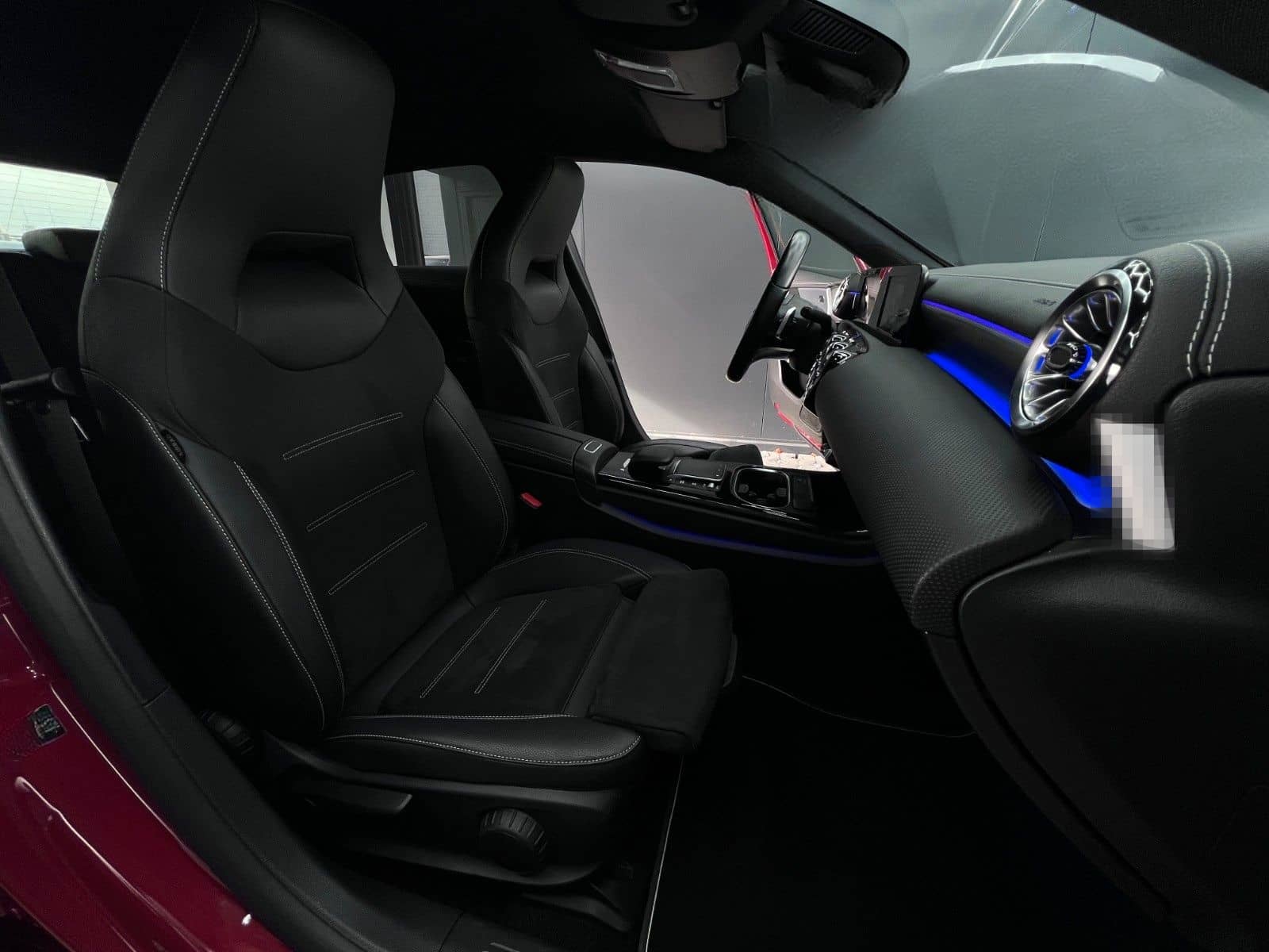 Mercedes-Benz A 250e 8G AMG NIGHT DESIGNO LED NAV+DAB KAM AMBT foto 15