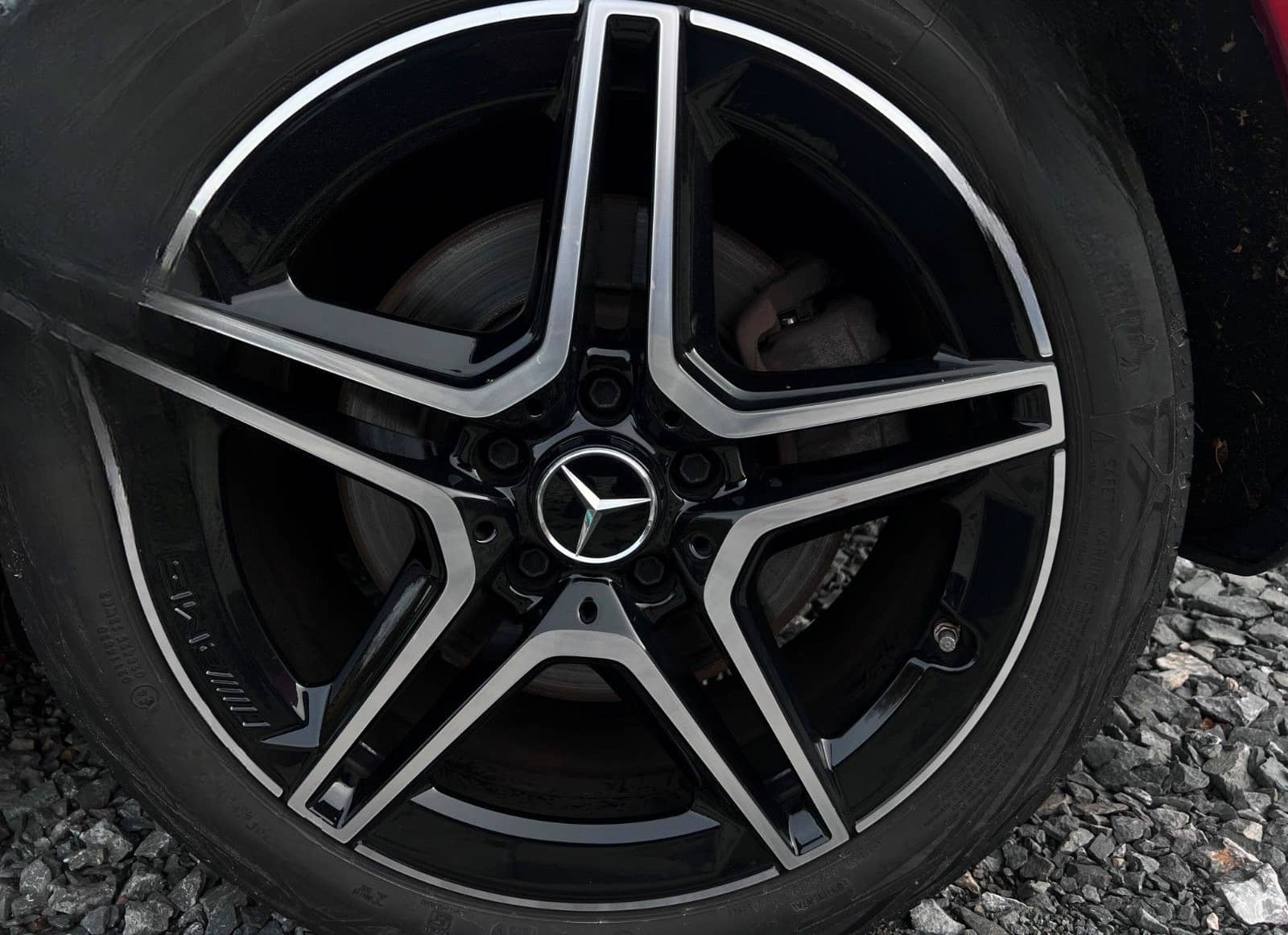 Mercedes-Benz A 250e 8G AMG NIGHT DESIGNO LED NAV+DAB KAM AMBT foto 9