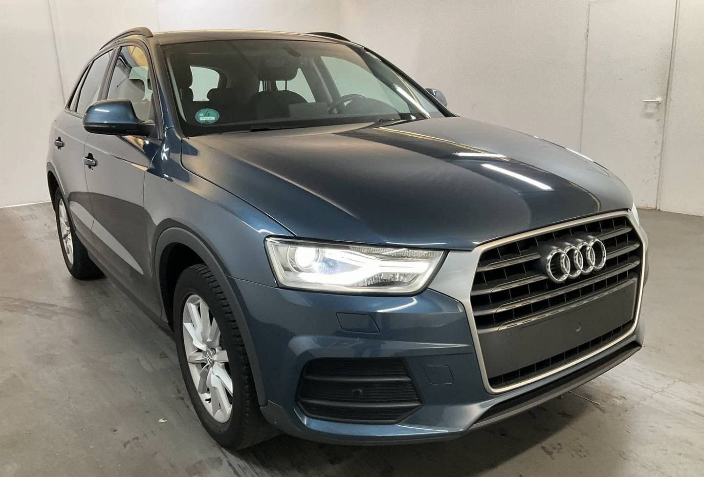 Audi Q3 TFSI S-Tronic AHK NAVI Xenon Tempo Plus 1.Hd foto 2