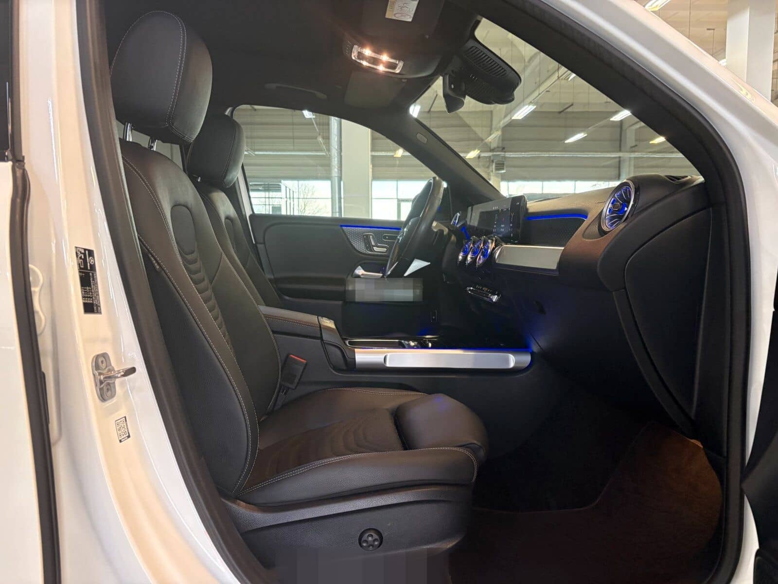 Mercedes-Benz GLB 200 Prog Adv Plus Pano 360 Cam AHK Multibeam foto 13