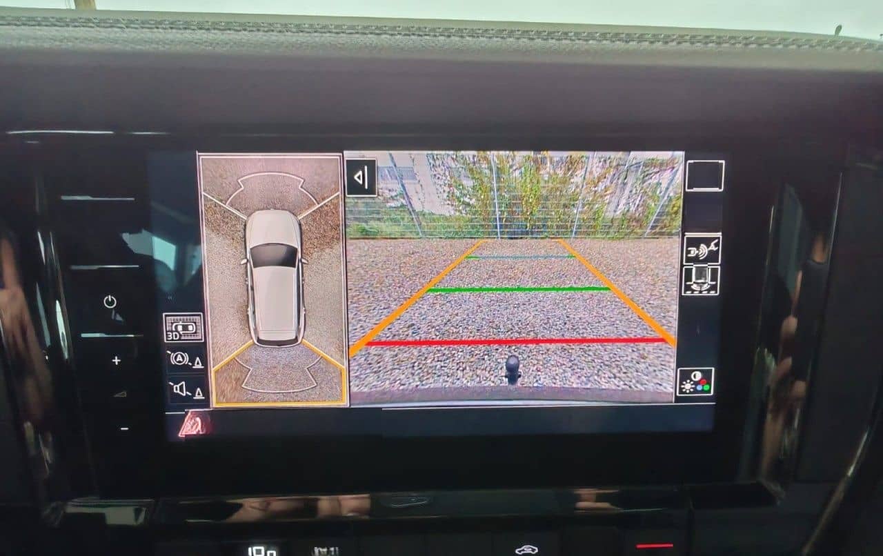 Volkswagen Touareg 3.0 TDI DSG R-LINE,AHK,ACC,ALLRADL,PANO foto 12