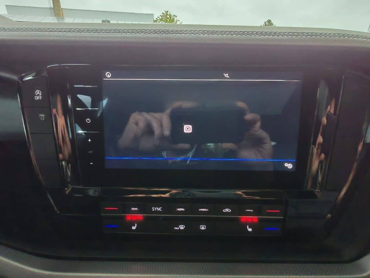 Volkswagen Touareg 3.0 TDI DSG R-LINE,AHK,ACC,ALLRADL,PANO foto 13