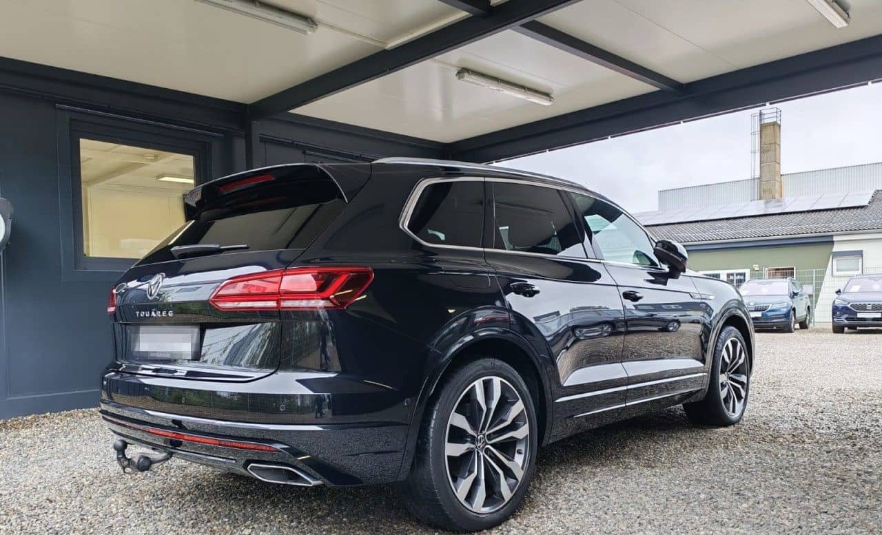 Volkswagen Touareg 3.0 TDI DSG R-LINE,AHK,ACC,ALLRADL,PANO foto 3