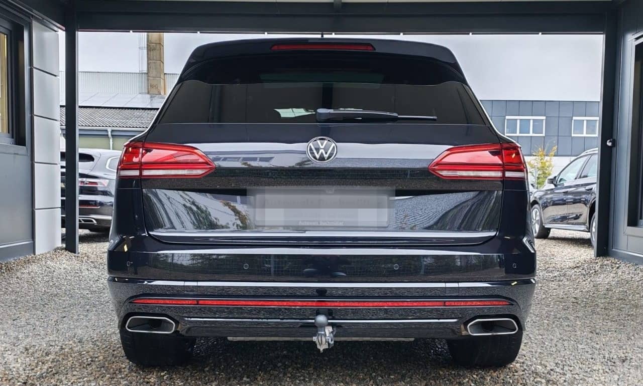 Volkswagen Touareg 3.0 TDI DSG R-LINE,AHK,ACC,ALLRADL,PANO foto 4