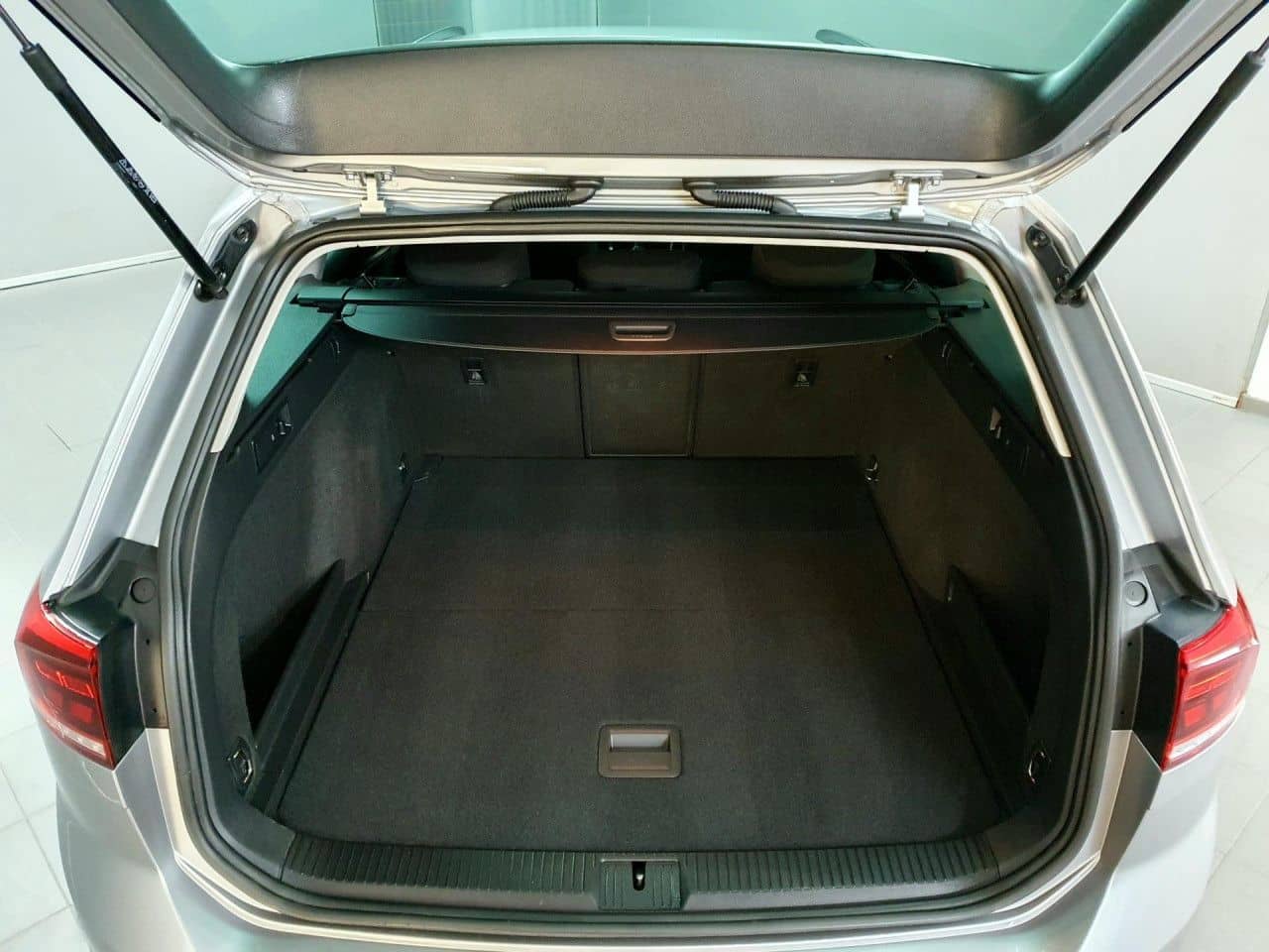 Volkswagen Passat Variant 2.0TDI DSG ACC/Navi/AppConnect foto 12