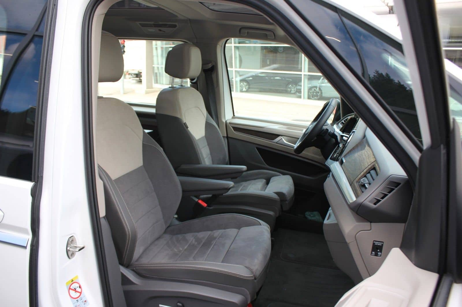 Volkswagen T7 Multivan Style 2.0 TDI DSG AHK,Navi,Panodach foto 7