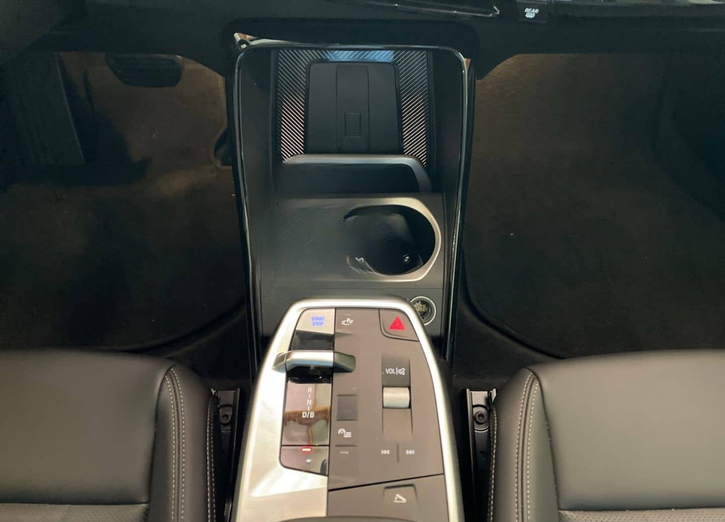 BMW iX1 eDrive20 Elektro AHK Pano Adap.LED Head-Up foto 11