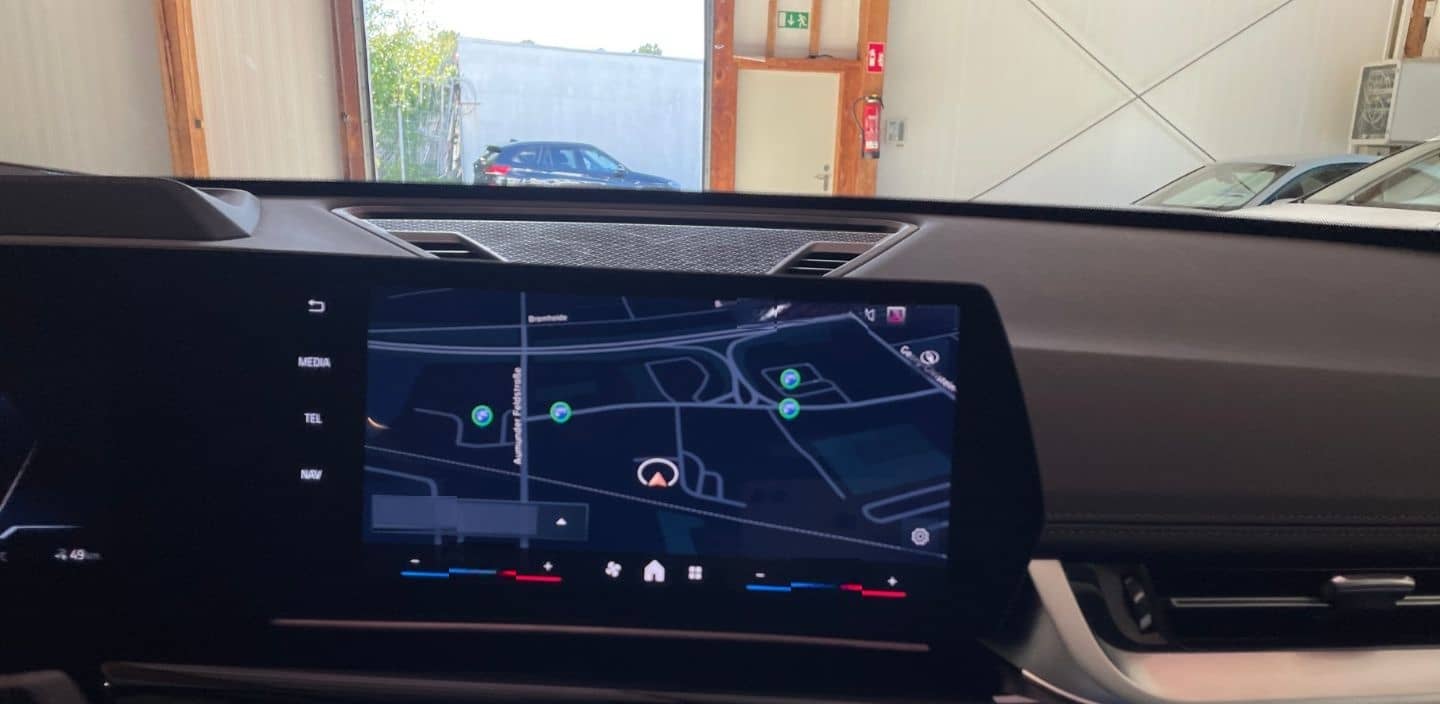 BMW iX1 eDrive20 Elektro AHK Pano Adap.LED Head-Up foto 10