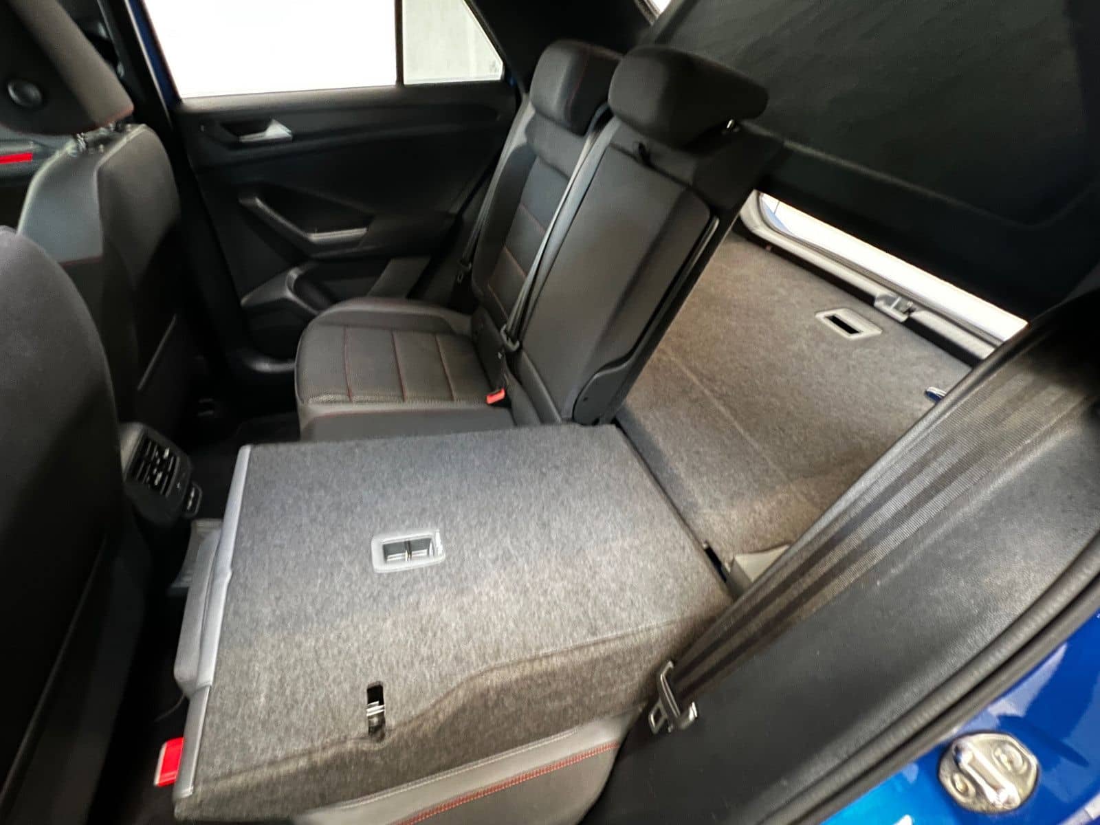 Volkswagen T-Roc 1.5 TSI Sport Navi ACC LED SZH Kamera foto 17