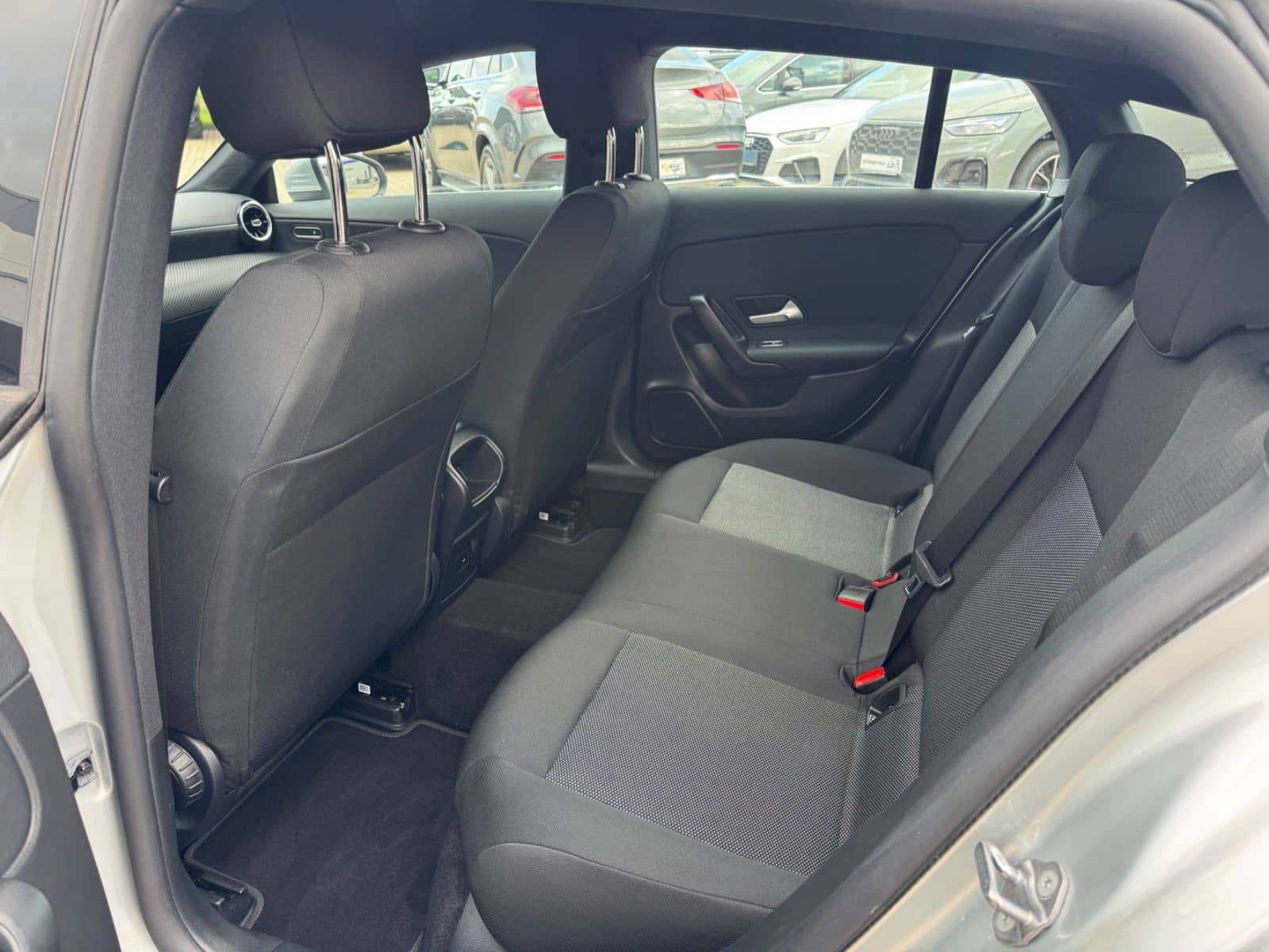 Mercedes-Benz CLA 180 Shooting Brake Euro 6d,LED,Navi foto 21